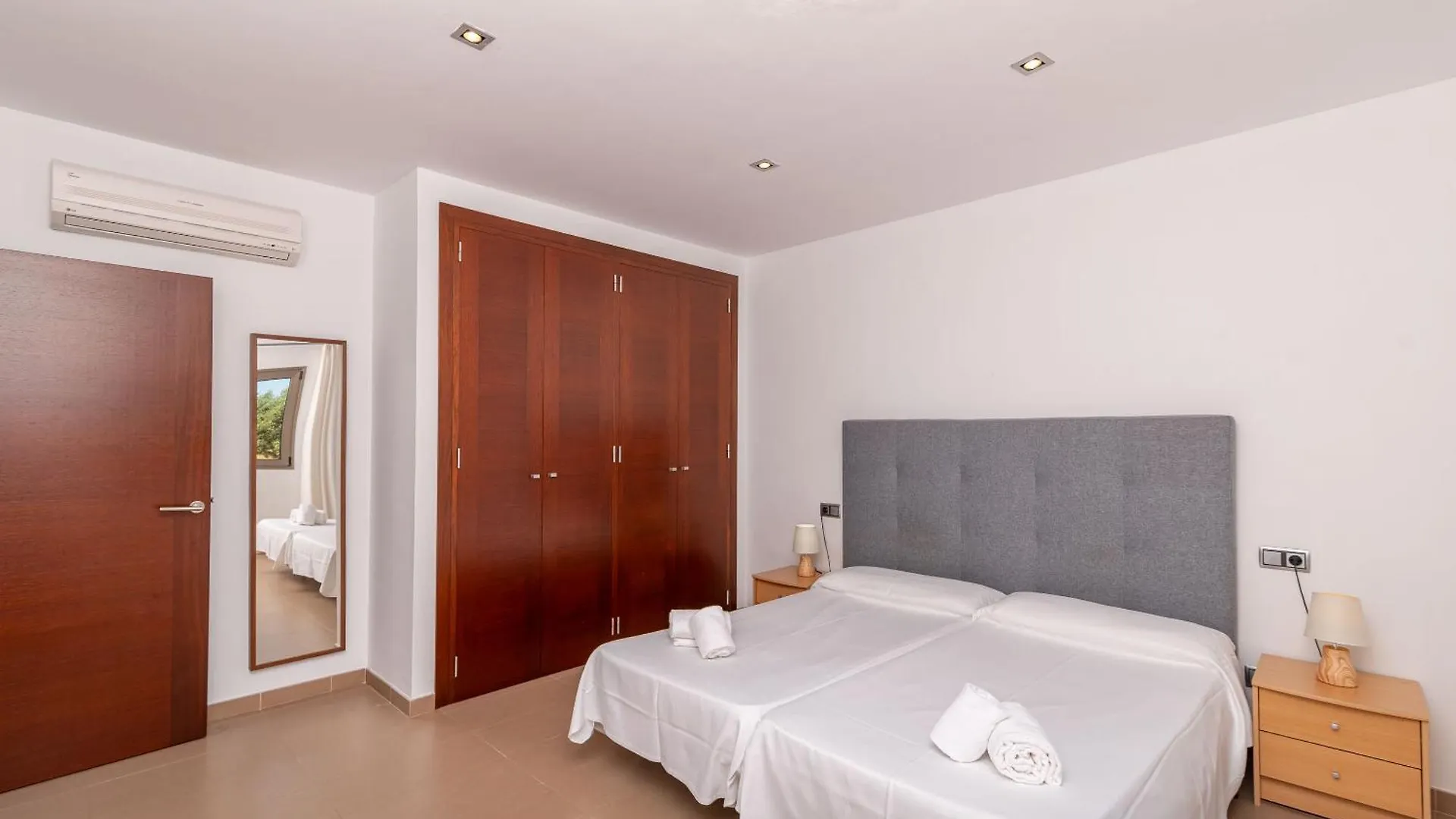 Villa Malagarba D'Enmig By Sealand Villas Pollença